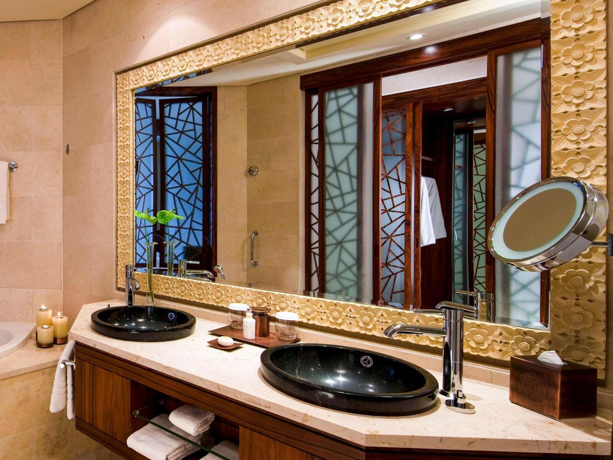 Signature Room  with Terrace,1716990631:JPEG